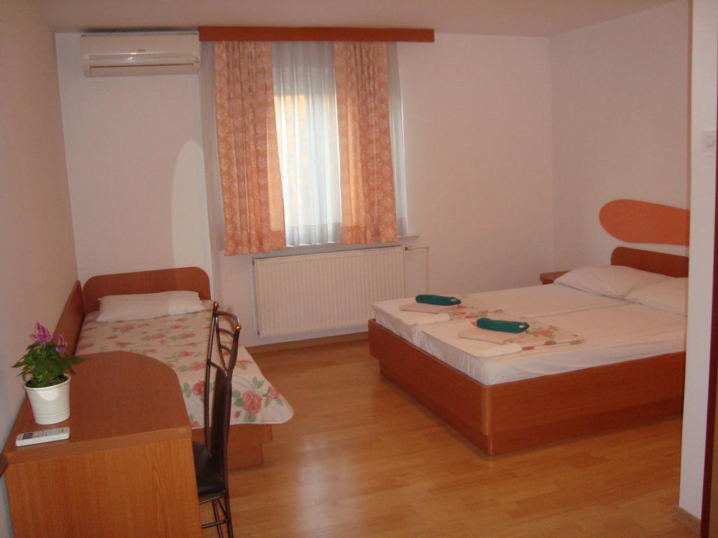 Guesthouse Koprivec Λιουμπλιάνα Δωμάτιο φωτογραφία
